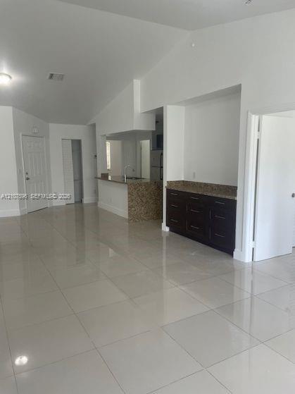 Hialeah, FL 33015 photo 4