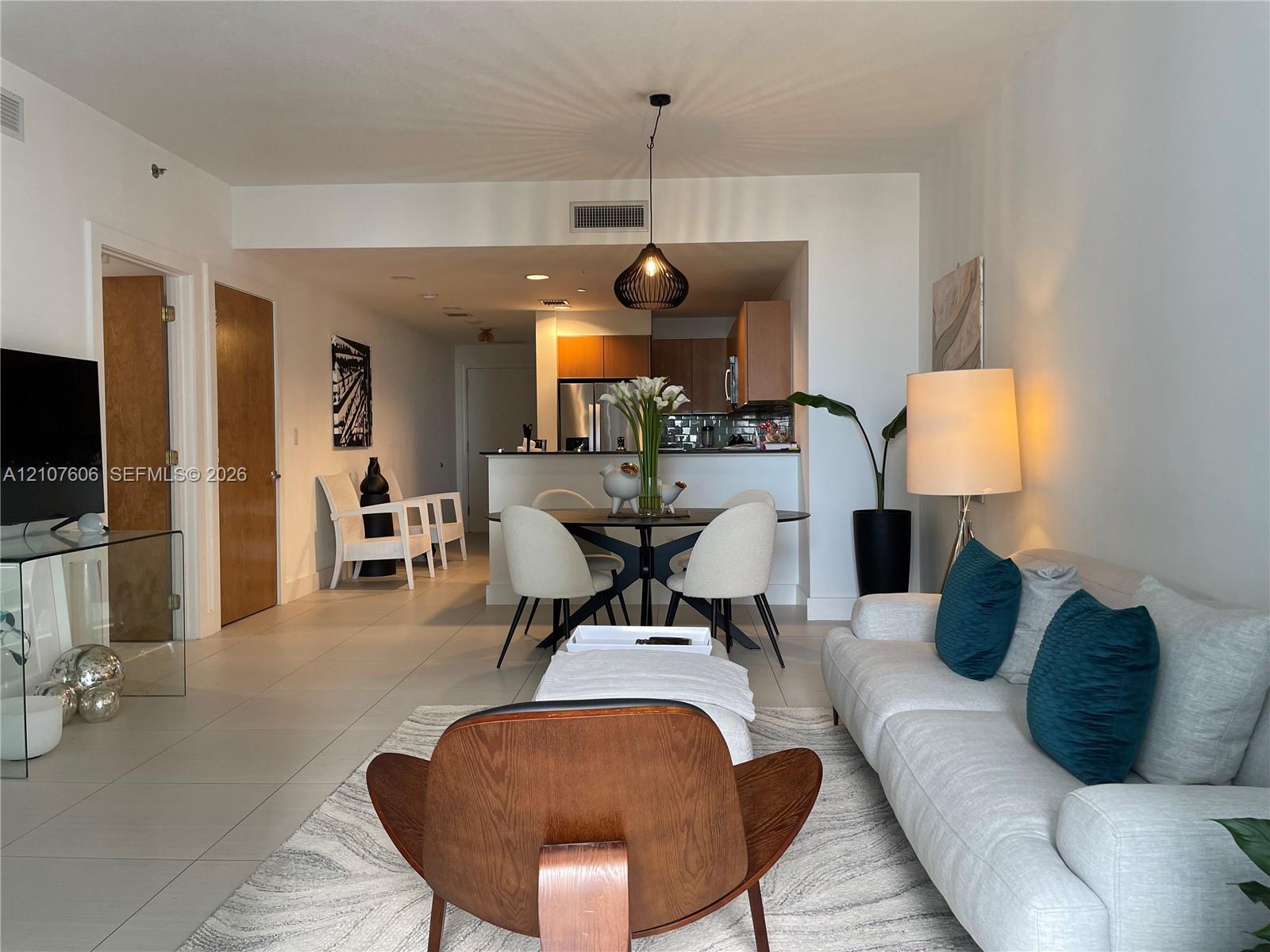 1060 Brickell Ave # 2413, Miami FL 33131 photo 5