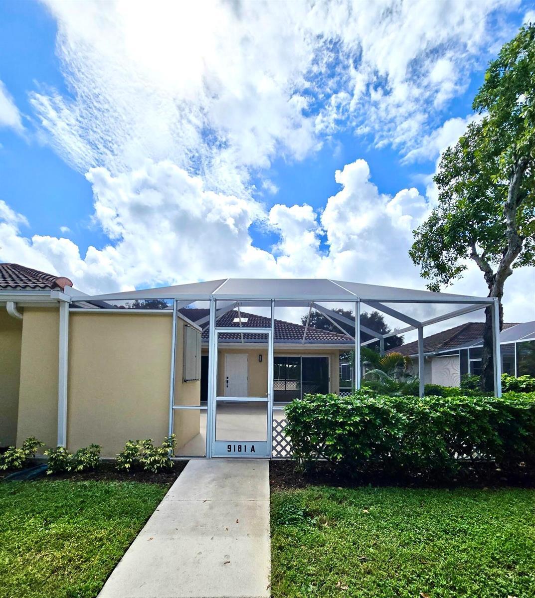 9181 SUN TERRACE Circle # A, Palm Beach Gardens FL 33403