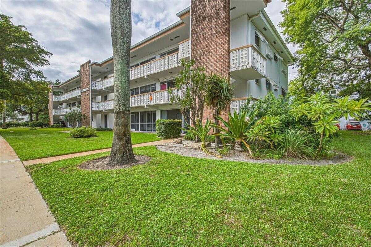 500 S Luna Court # 4, Hollywood FL 33021 photo 2