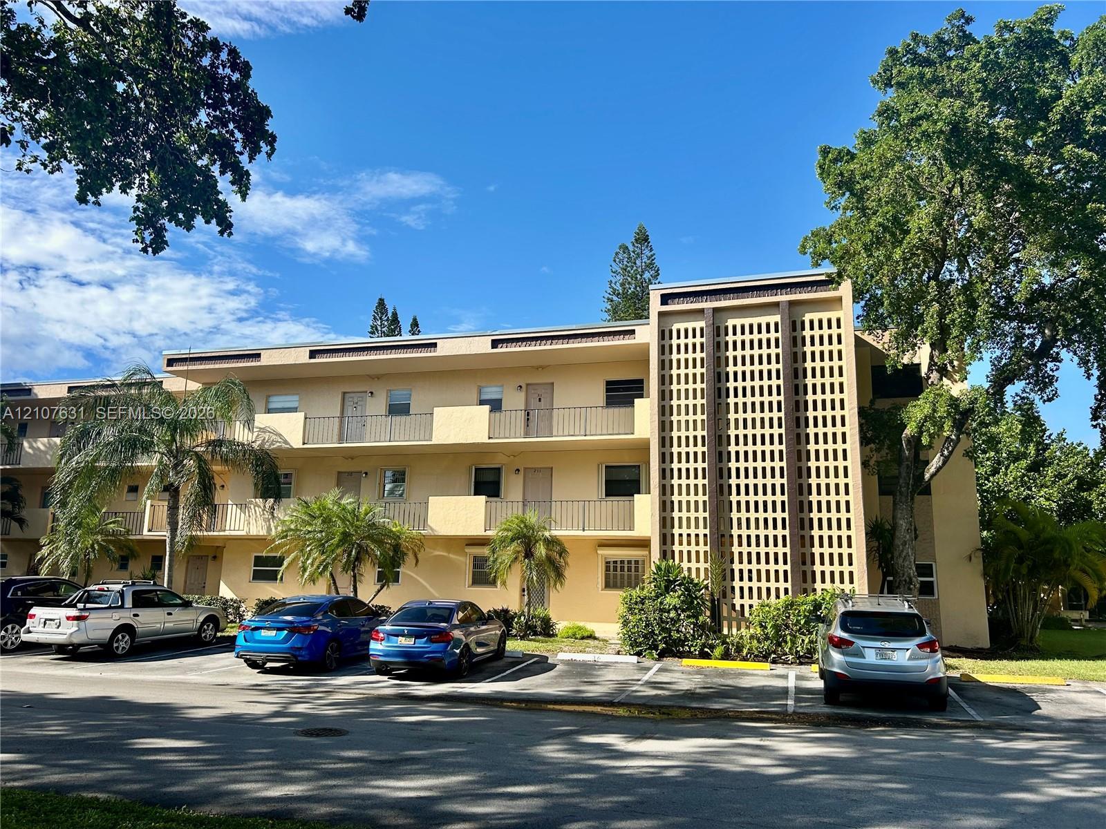 151 Berkley Rd # 112, Hollywood FL 33024