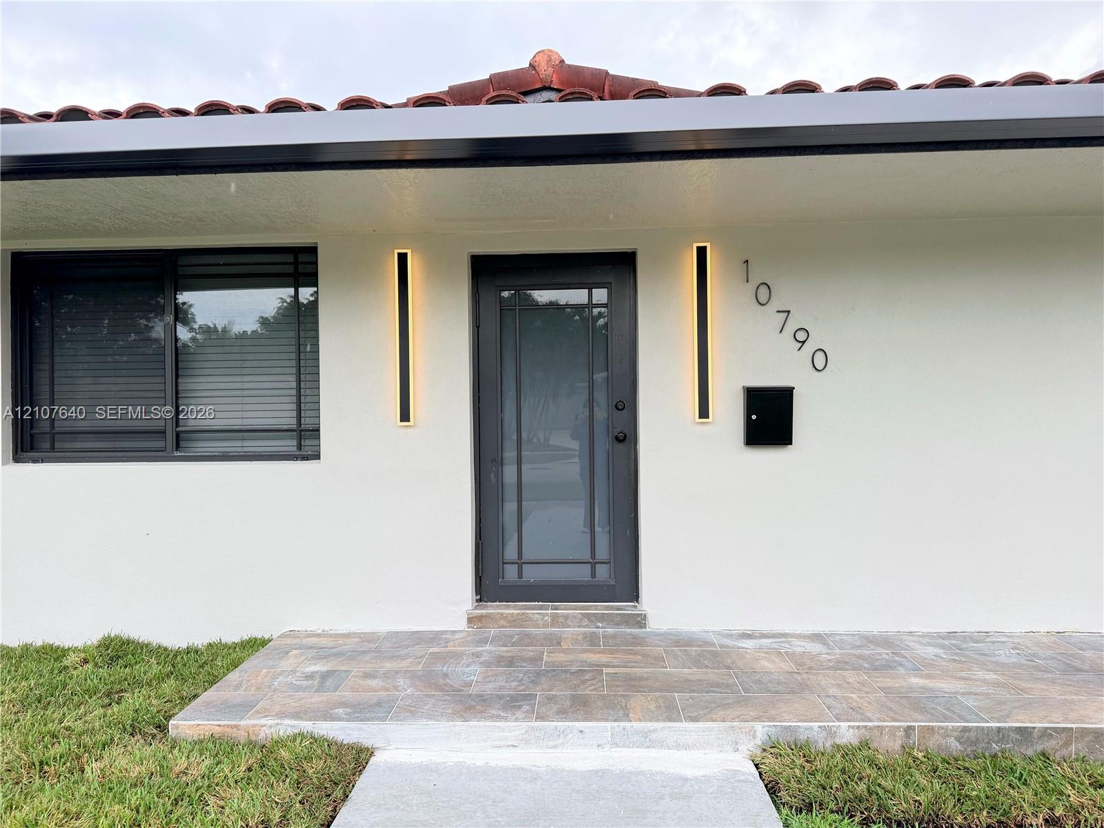 10790 SW 57th Ter, Miami FL 33173 photo 2
