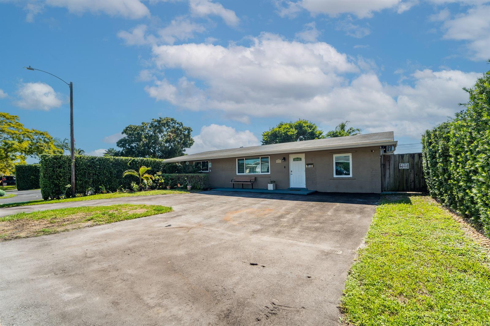 8800 NW 15TH Street, Pembroke Pines FL 33024 photo 2