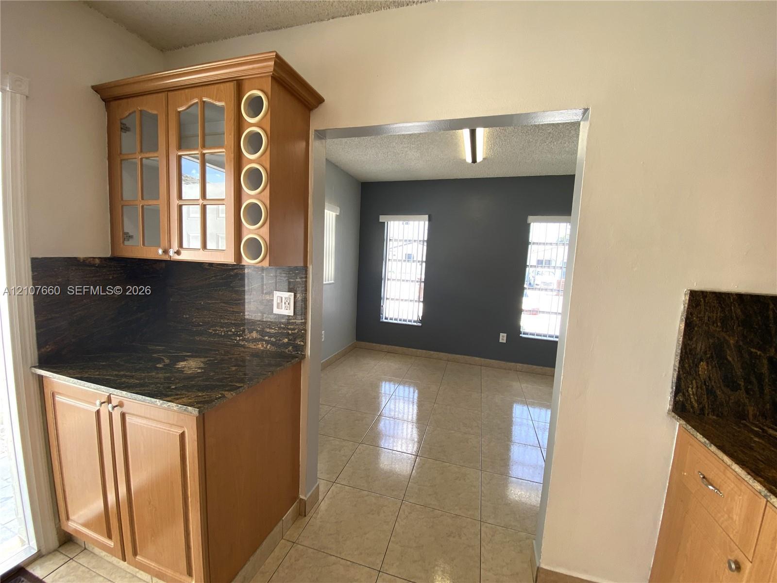 958 W 39th Pl, Hialeah FL 33012 photo 5