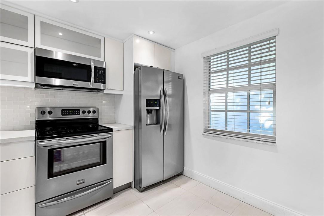 605 OAKS Drive # 104, Pompano Beach FL 33069 photo 4