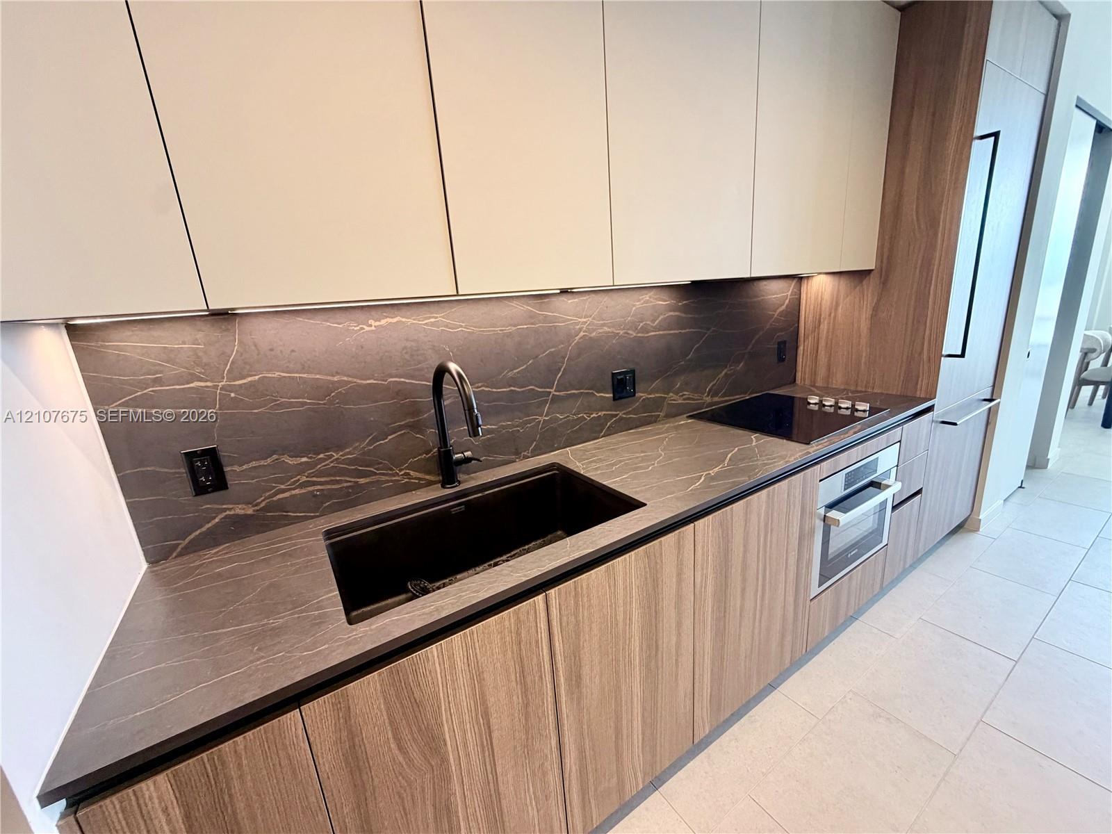 13899 BISCAYNE BLVD # 1113, North Miami Beach FL 33181 photo 3