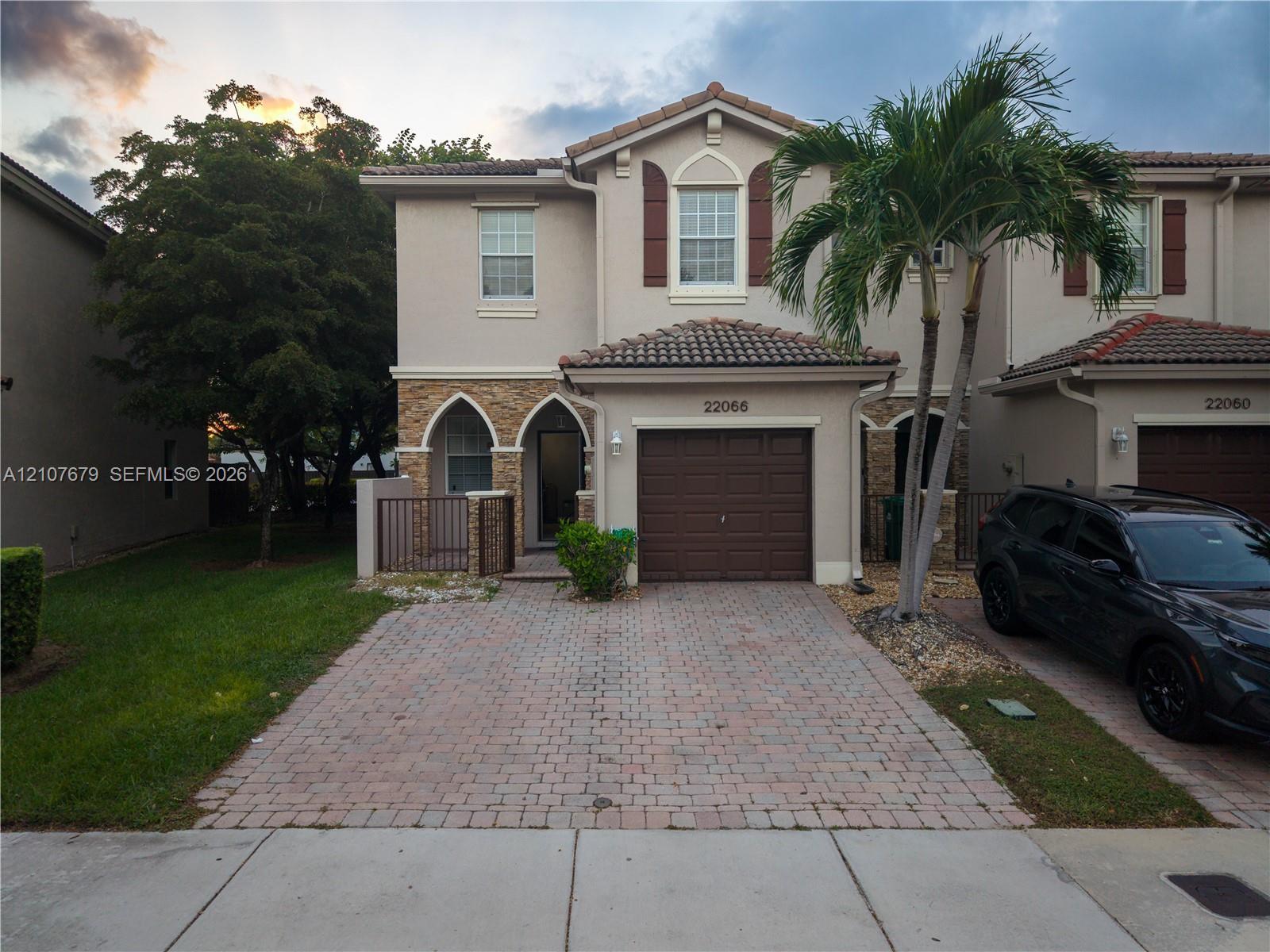 22066 SW 93rd Pl, Cutler Bay FL 33190 photo 2