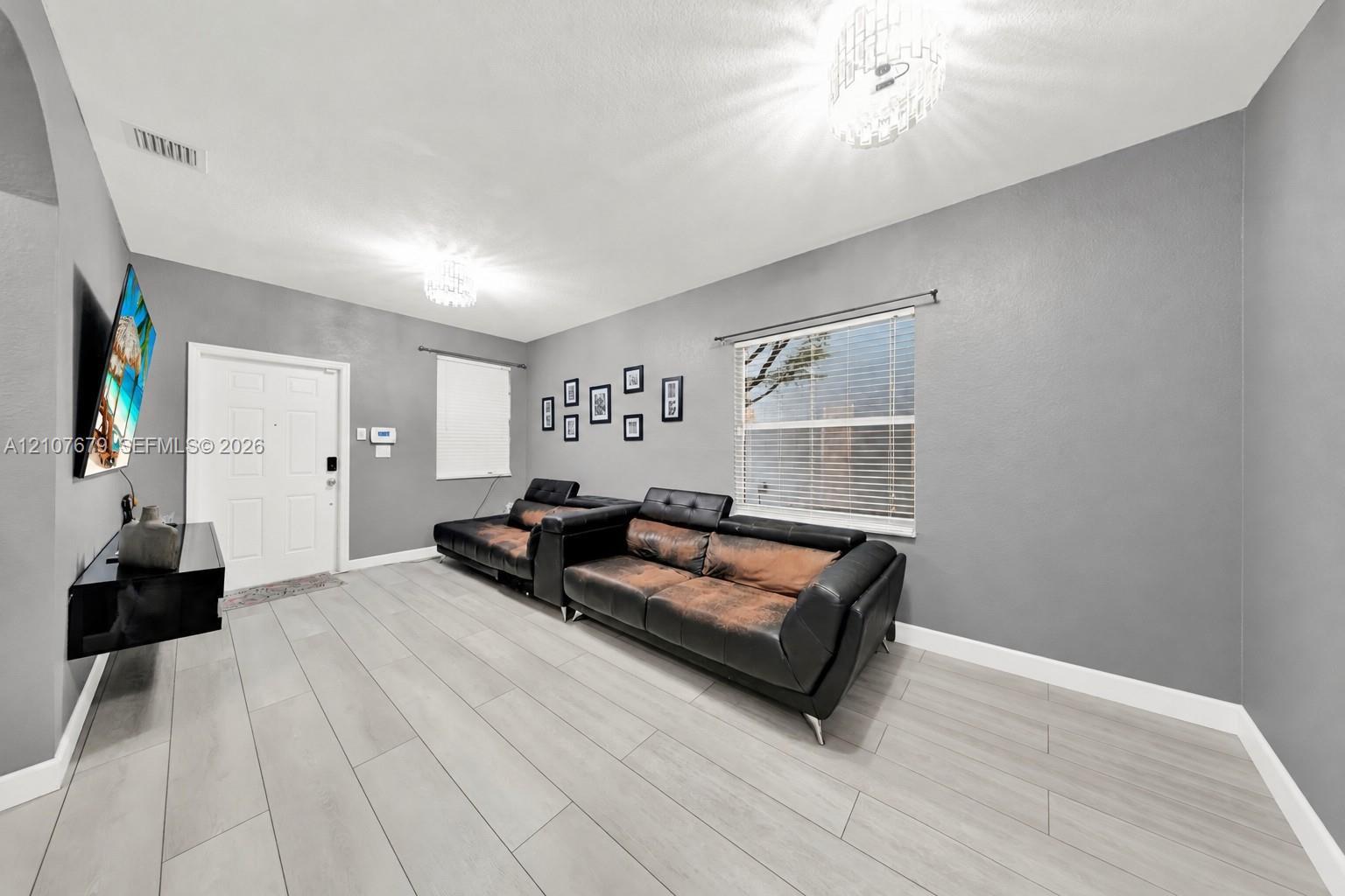 22066 SW 93rd Pl, Cutler Bay FL 33190 photo 4