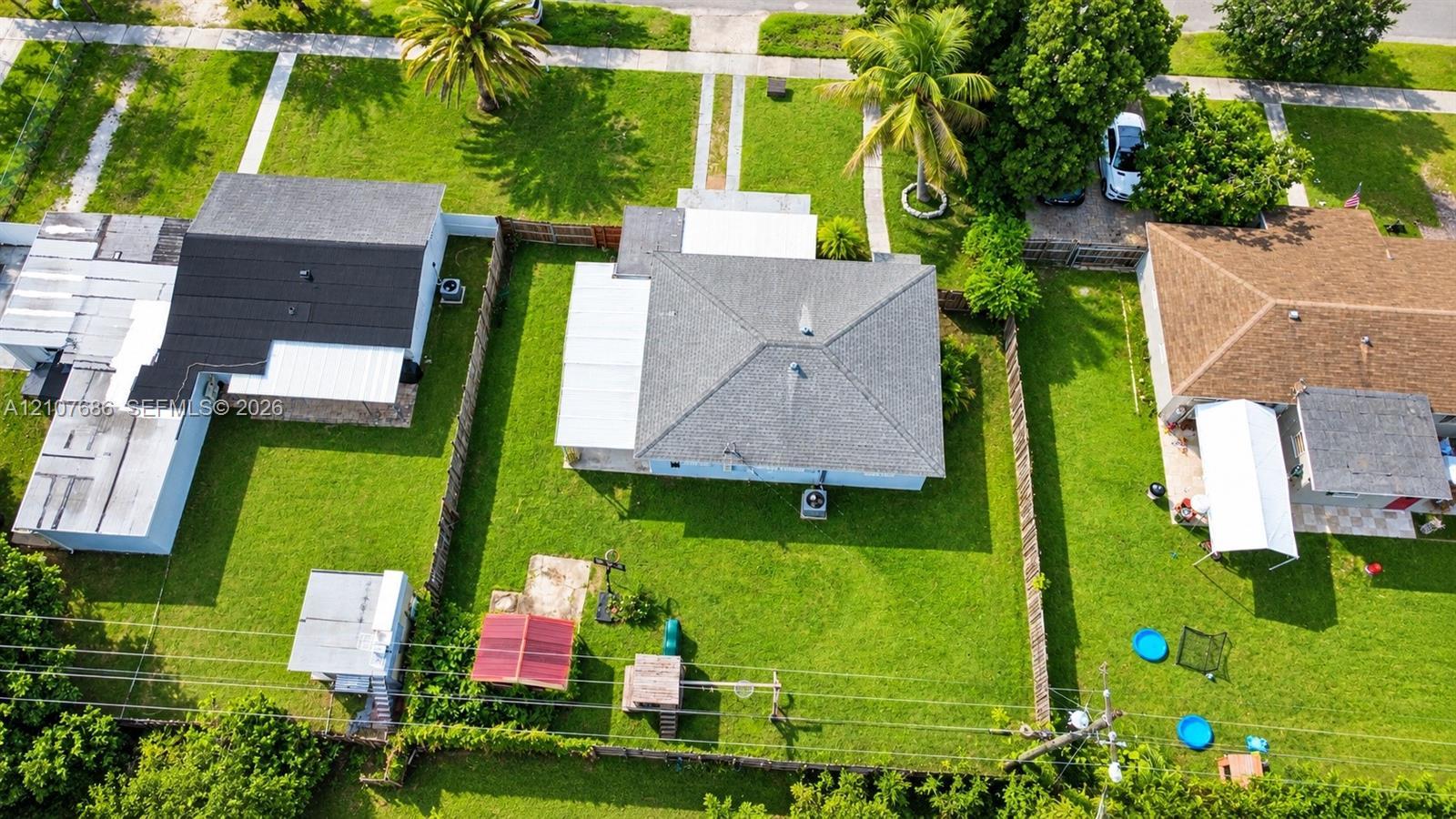 9760 Jamaica Dr, Cutler Bay FL 33189 photo 3