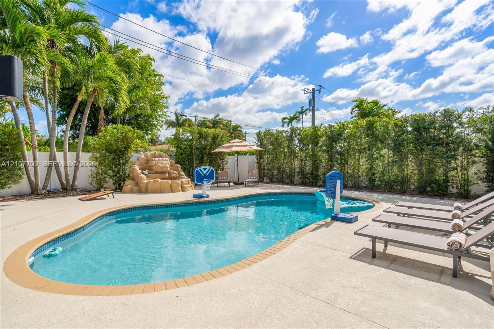 314 SE 3rd St # 314, Dania Beach FL 33004
