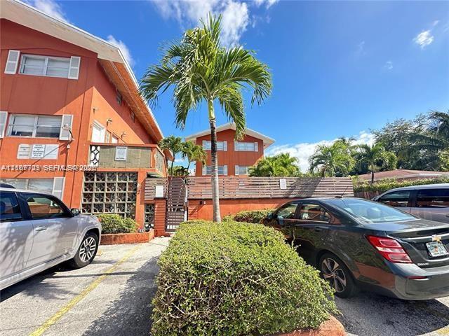 421 NE 68th St # 12, Miami FL 33138 photo 3