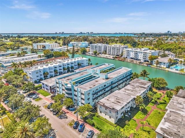 1165 Marseille Dr # 3, Miami Beach FL 33141 photo 2