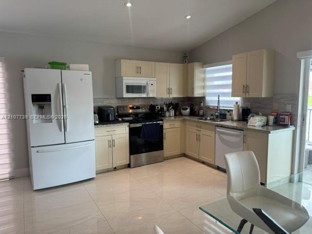 16284 SW 100th Ter, Miami FL 33196 photo 3