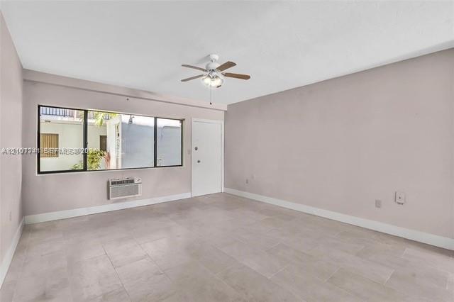 1165 Marseille Dr # 21, Miami Beach FL 33141 photo 3