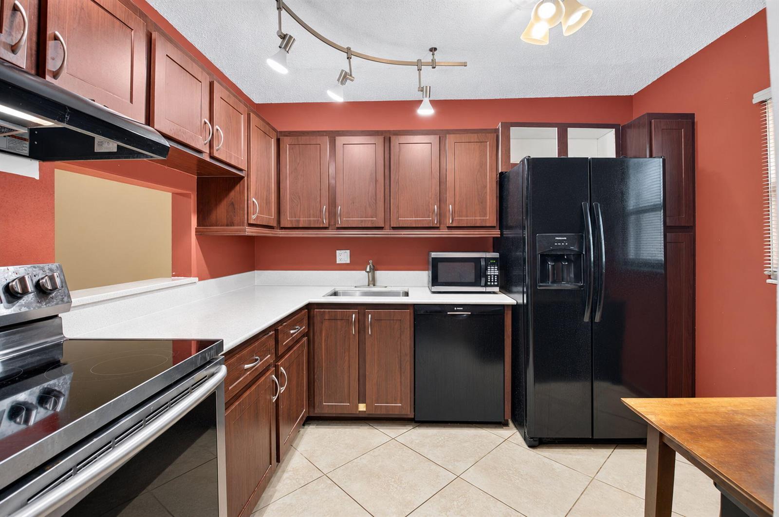 2700 CASITA Way W # 102, Delray Beach FL 33445