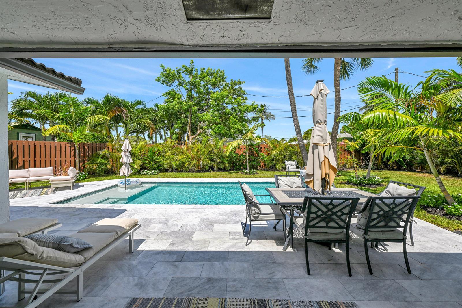 1011 SE 2ND Avenue, Pompano Beach FL 33060 photo 2