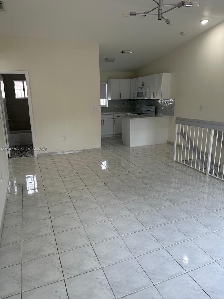 2208 W 74th St # 21, Hialeah FL 33016 photo 2