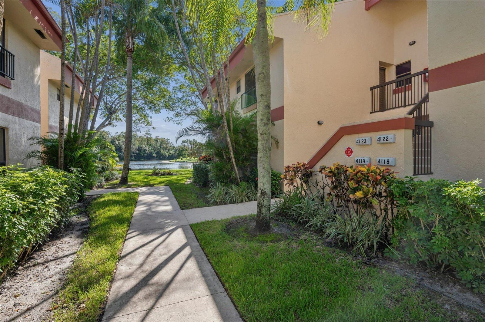 4119 CARAMBOLA Circle S # 2120, Coconut Creek FL 33066 photo 2