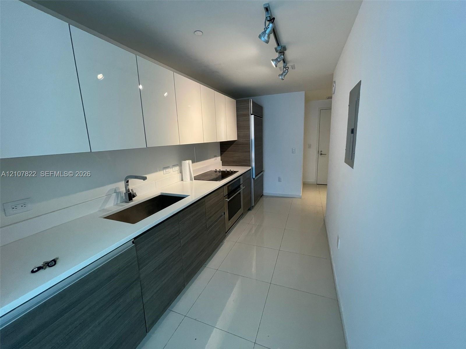 1100 S Miami Ave # 1806, Miami FL 33130 photo 4