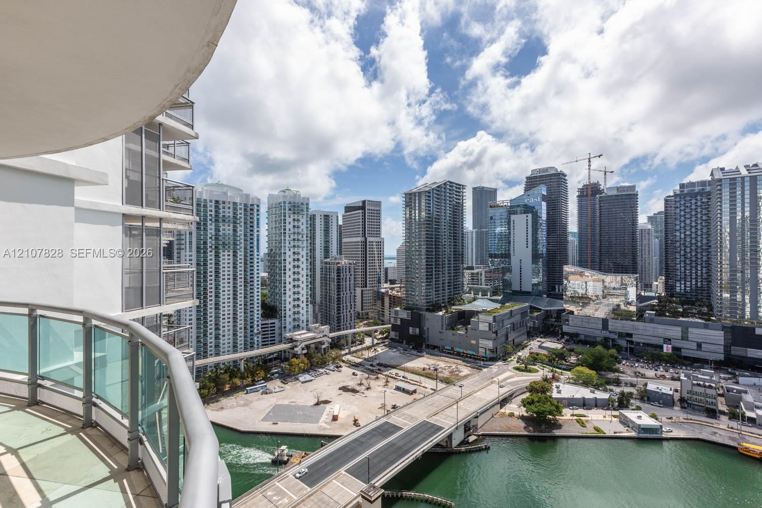 350 S Miami Ave # 3014, Miami FL 33130 photo 2