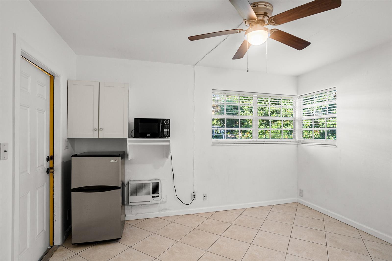 756 SE 19TH Avenue # 4, Deerfield Beach FL 33441 photo 3