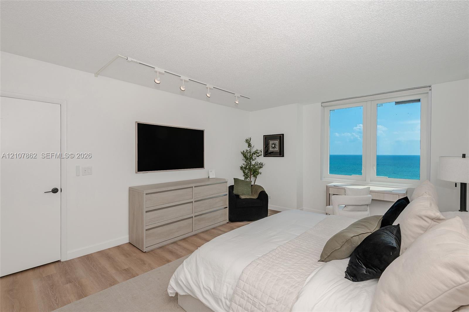 Miami Beach, FL 33139 photo 3