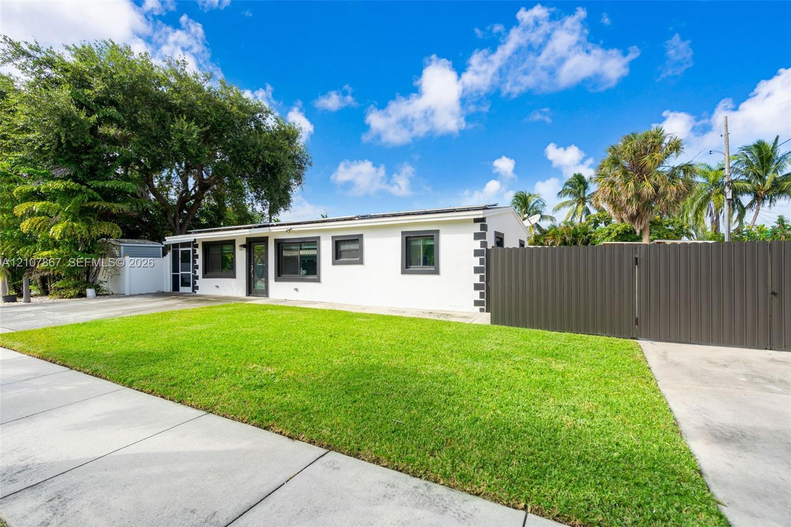 6100 NE 2nd Ter, Oakland Park FL 33334 photo 2