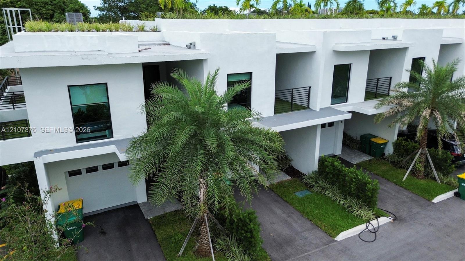 2526 Pierce St # 8, Hollywood FL 33020