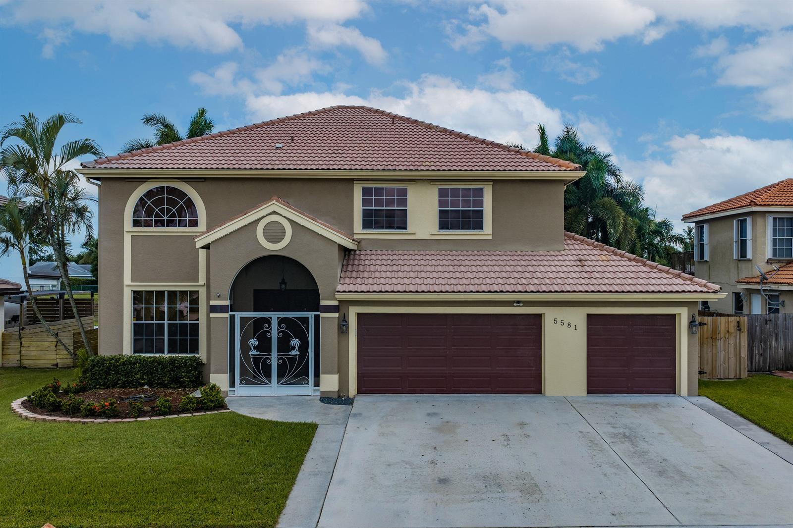 5581 Descartes Circle, Boynton Beach FL 33472 photo 2