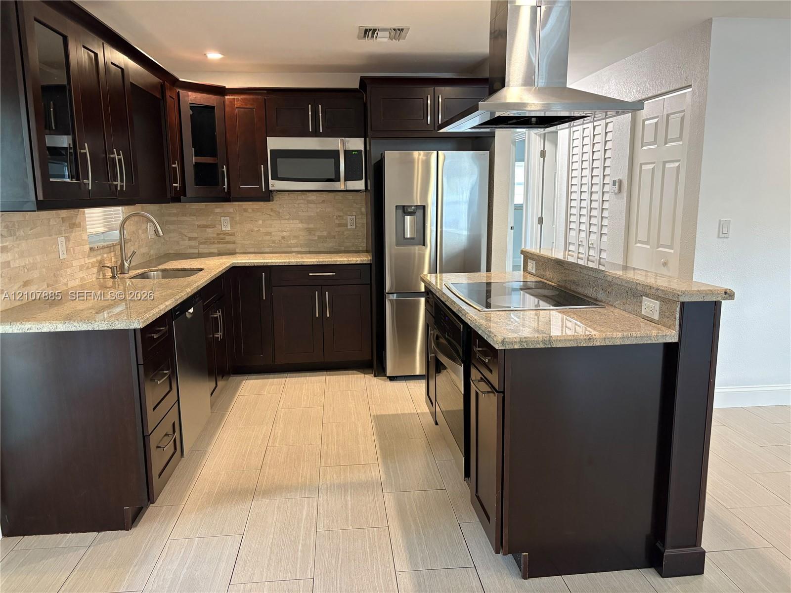 4840 NW 10th Ter, Fort Lauderdale FL 33309 photo 5