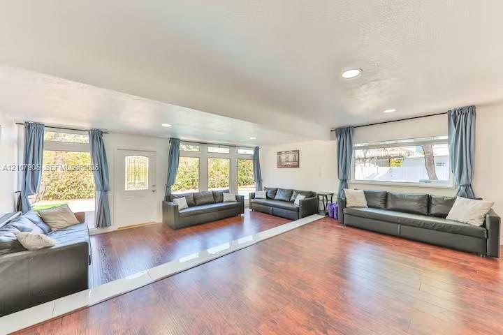 2565 NE 214th St # 2565, Miami FL 33180 photo 4