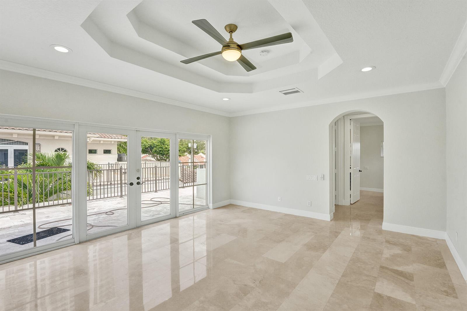 827 SE 2ND Court, Fort Lauderdale FL 33301 photo 2