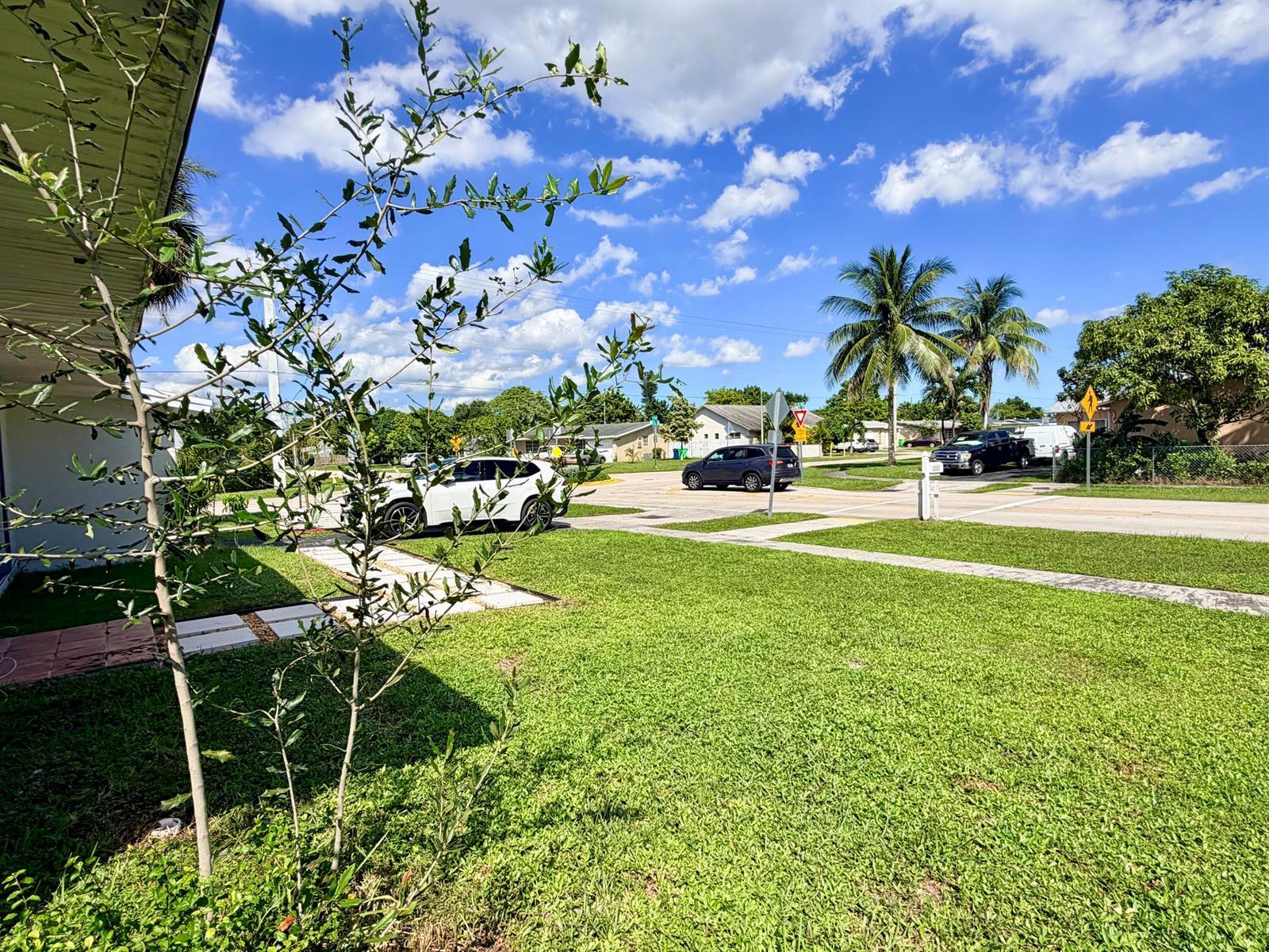 2551 NW 98TH Avenue, Sunrise FL 33322 photo 3