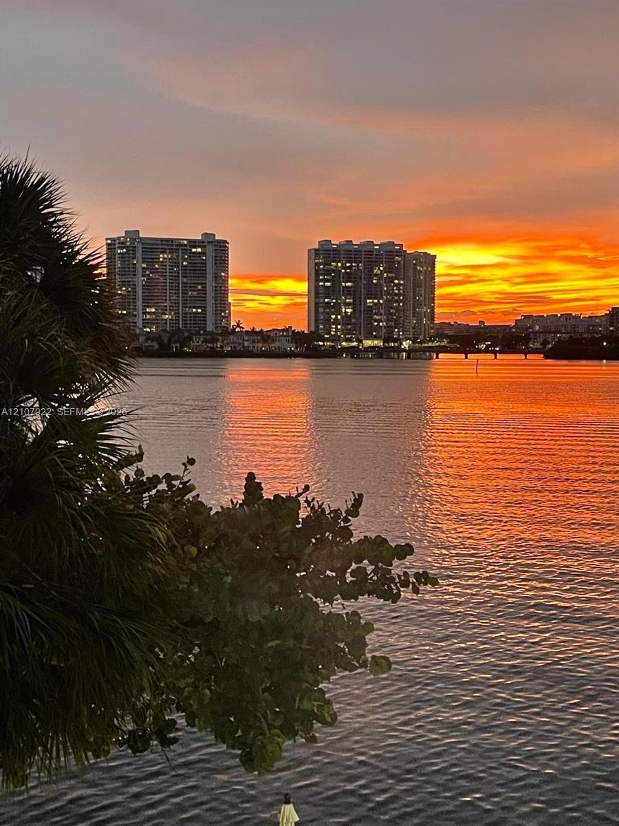 17878 N Bay Rd # 206, Sunny Isles Beach FL 33160