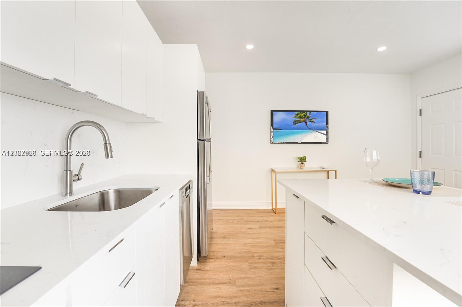 1351 Euclid Ave # 12, Miami Beach FL 33139 photo 3