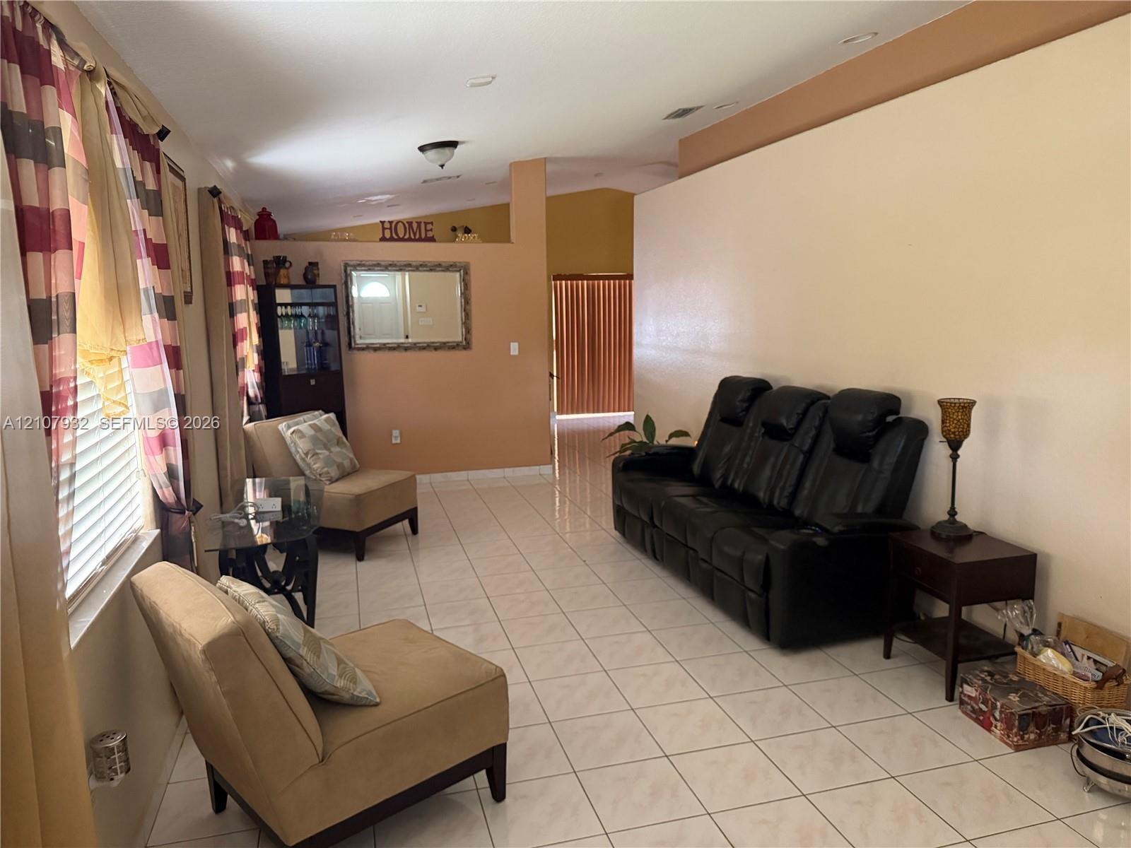 Hialeah, FL 33018 photo 2