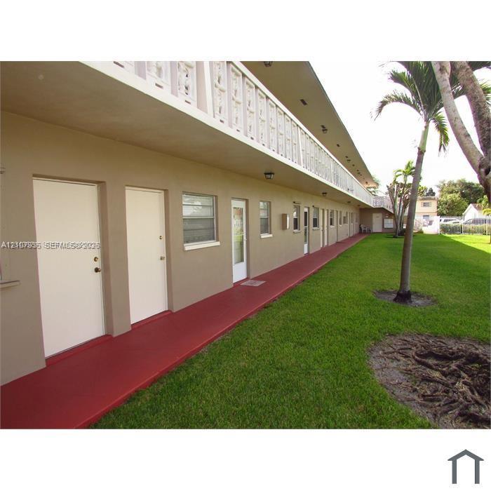 2839 Taylor St # 3, Hollywood FL 33020 photo 4