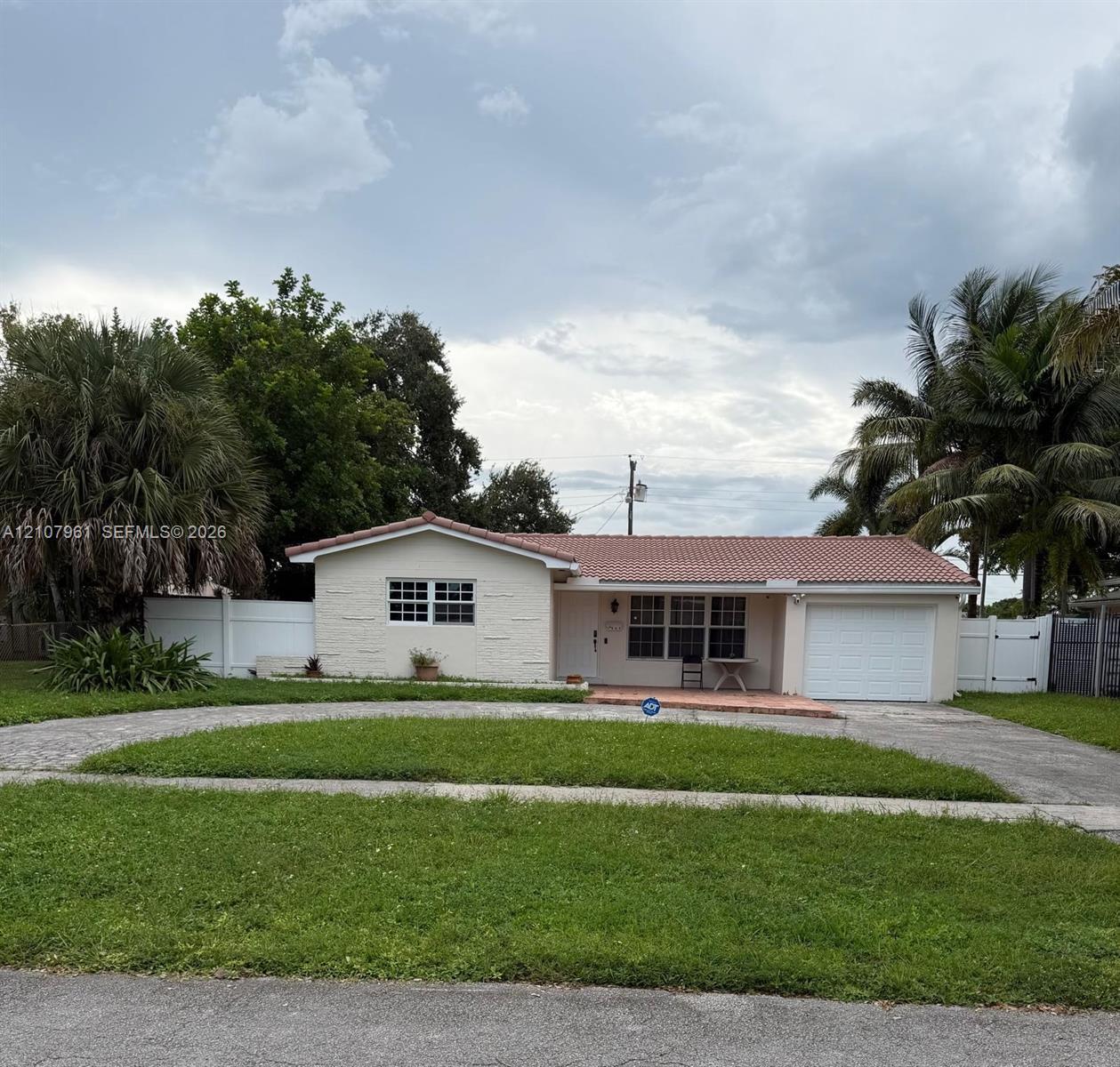 1806 N 38th Ave, Hollywood FL 33021