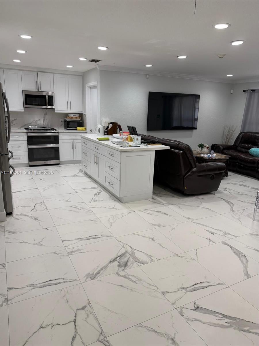 1806 N 38th Ave, Hollywood FL 33021 photo 4