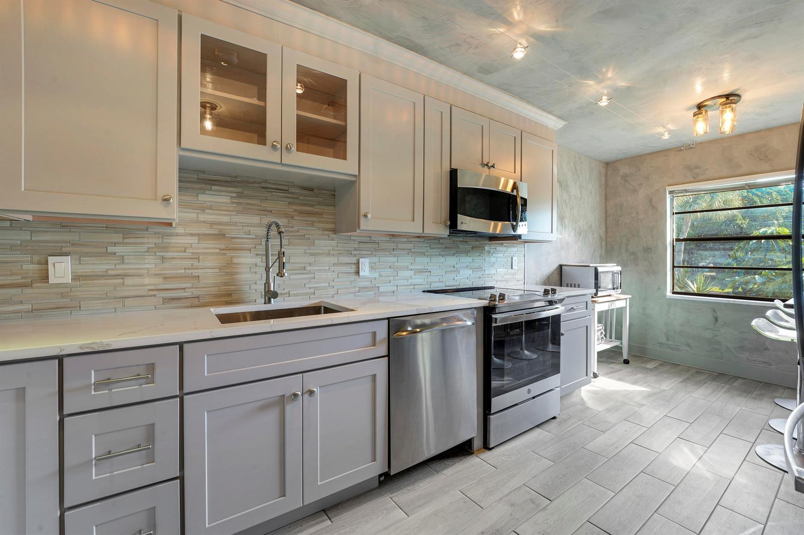 2 Southport Lane # D, Boynton Beach FL 33436 photo 3