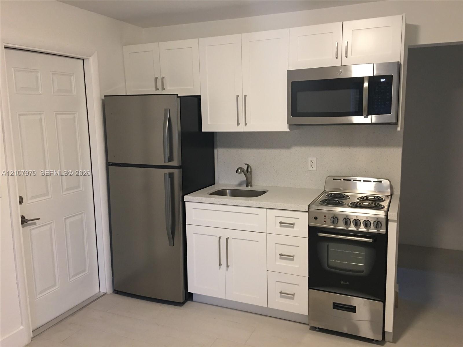 19 Sidonia Ave # 4, Coral Gables FL 33134 photo 2