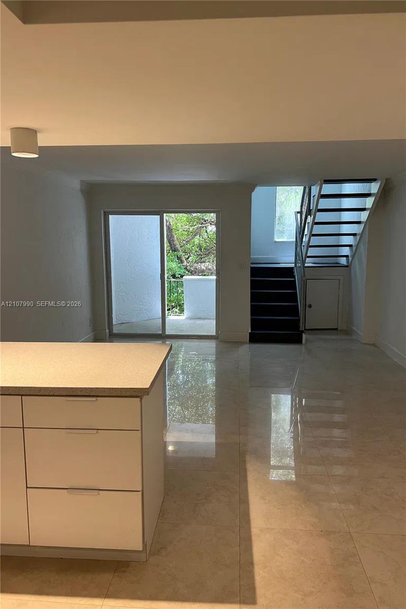 1660 NE 135th St # 9, North Miami FL 33181 photo 2