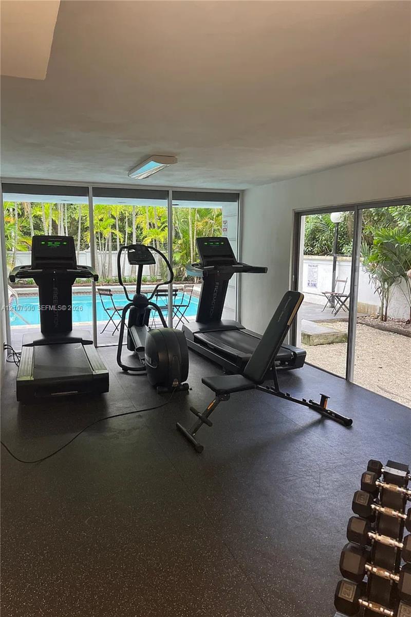 1660 NE 135th St # 9, North Miami FL 33181 photo 4