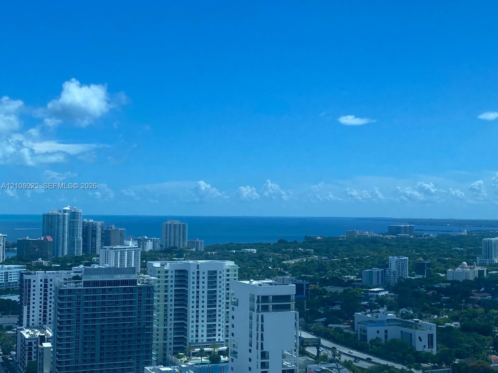 185 SW 7th St # 3708, Miami FL 33130 photo 2