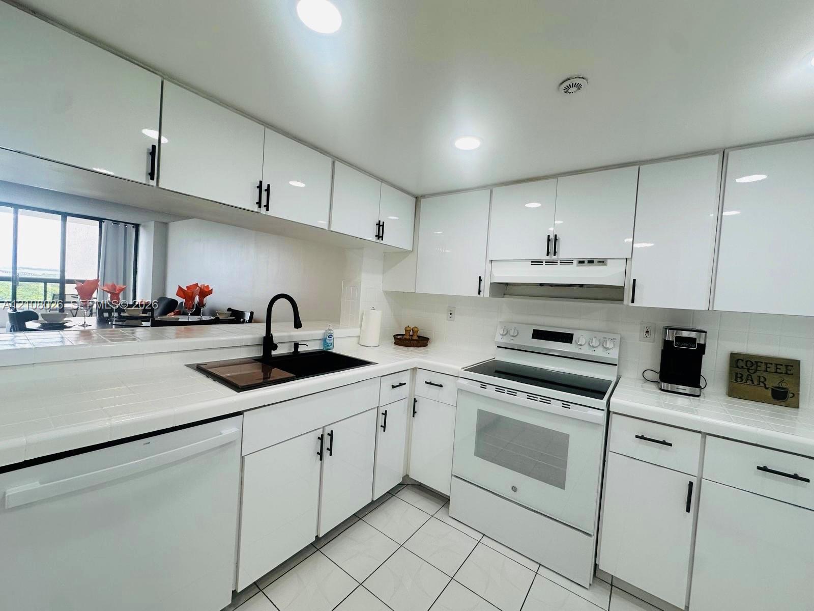 2555 Collins Ave # 1804, Miami Beach FL 33140 photo 5