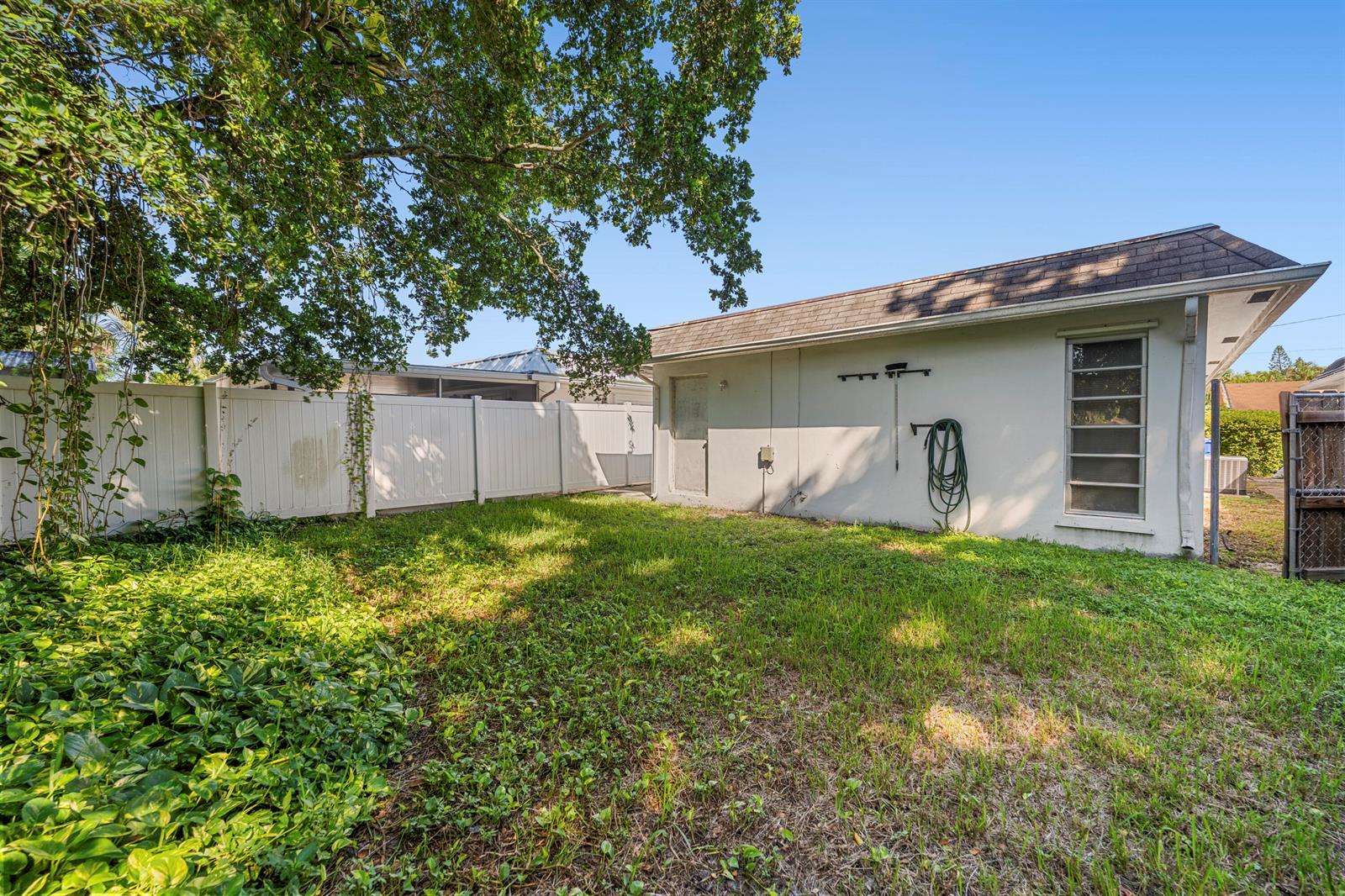 820 SW 12TH Place, Fort Lauderdale FL 33315 photo 3