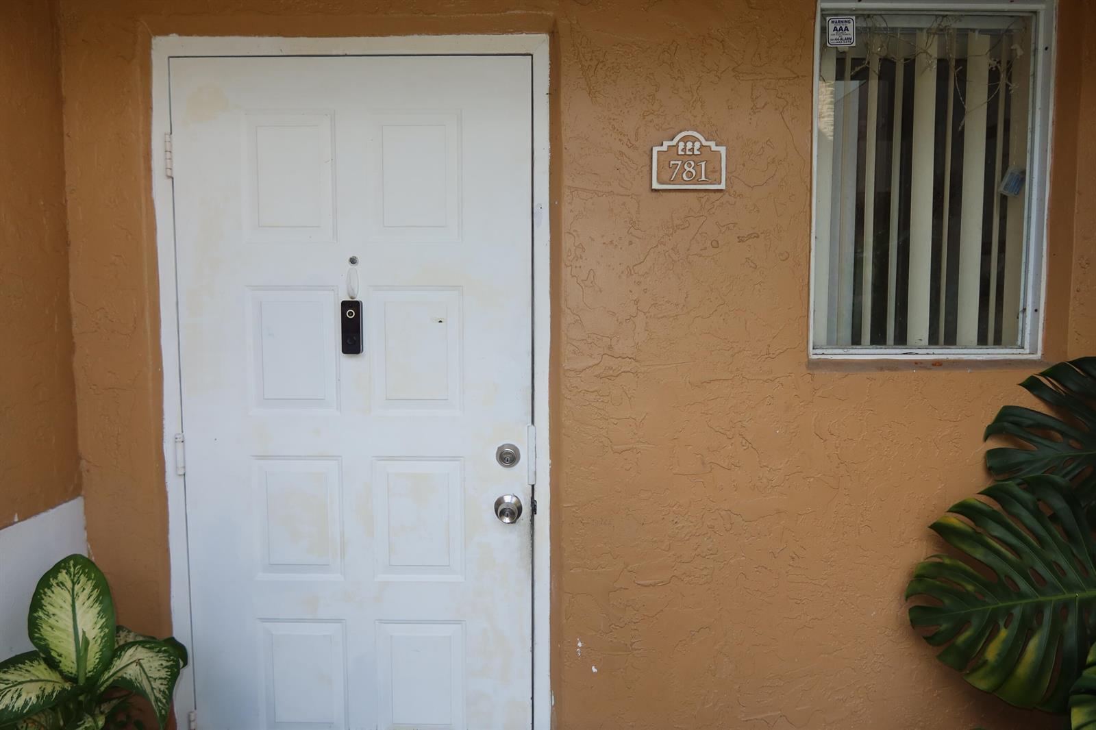 781 NW 91ST Terrace, Plantation FL 33324 photo 2