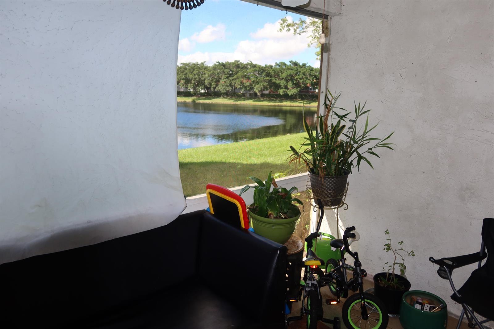 781 NW 91ST Terrace, Plantation FL 33324 photo 4