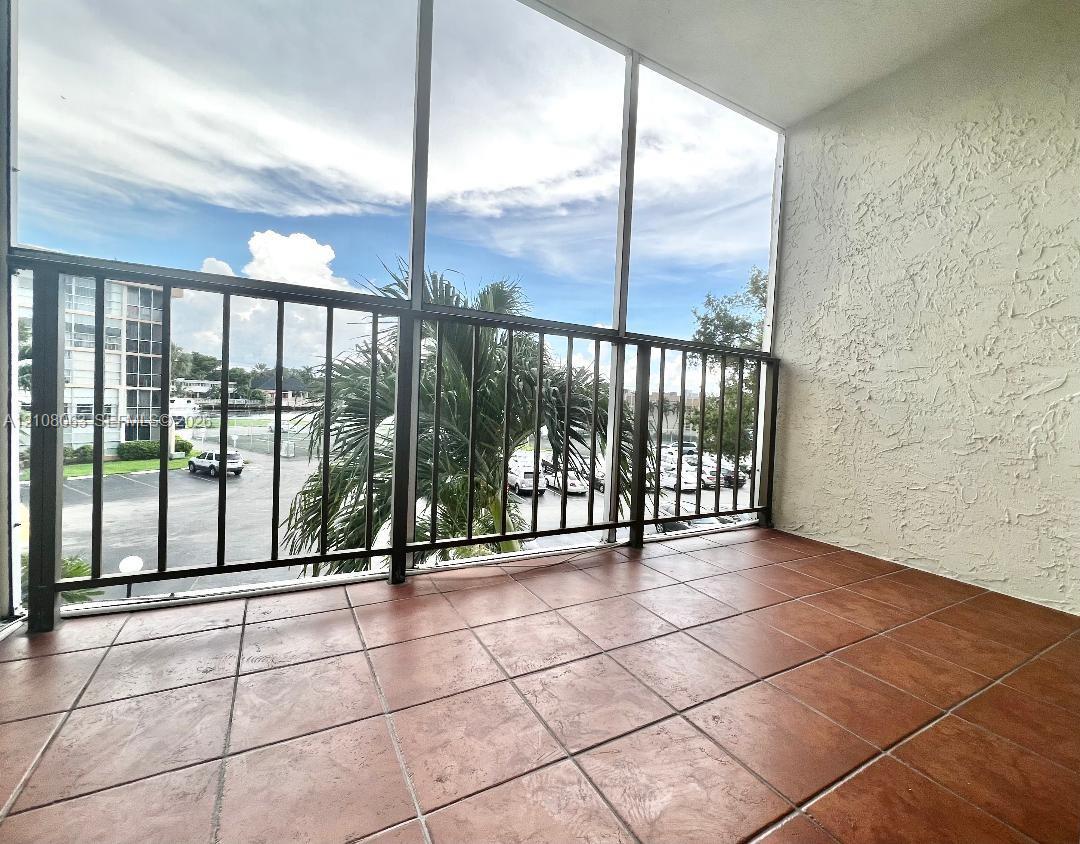 701 Three Islands Blvd # 315, Hallandale Beach FL 33009 photo 3
