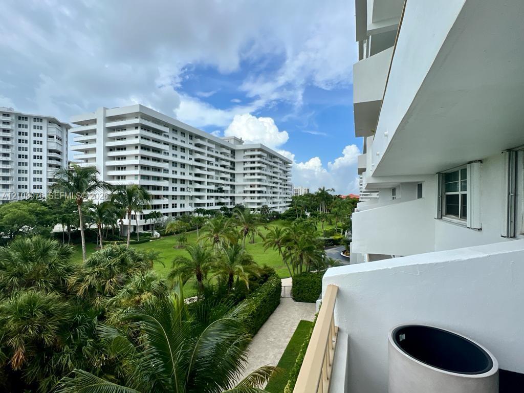 177 Ocean Lane Dr, Key Biscayne FL 33149 photo 3